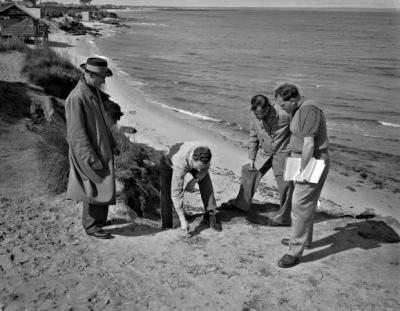 Beach inspection at Parkdale. Crs. Arthur Burke, John Beesley, Roy Ward, Jack Ferguson P LS Club architect [picture].
