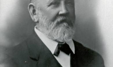 F M Scudds, publican of the Mentone Hotel and councillor and president of the Shire of Moorabbin 1906/1909 [Picture].