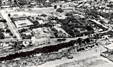 Aerial view of Mentone foreshore, Mentone Hotel, McCristal College, later St Bede's, Mentone Baths, Joseph Davies' house, Naples Road & Warrigal Road [Picture].