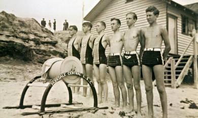 Parkdale Central Life Saving Club, Reel and Line Team on beach, c1938 [picture].