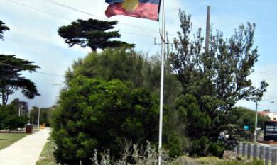 Aboriginal flag at Attenborough Park, Mordialloc [picture].