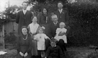 Wilson family at Spotswood. Rear Alexander, Mary, Arthur; centre Grace, Sydney; front Muriel, Isabel, James on father's knee and Maxwell [picture].