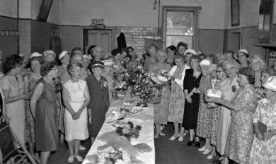 Mordialloc Country Women's Association Christmas party [picture].