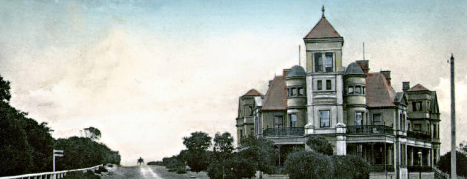 Mentone Hotel, corner Mentone Parade and Beach Road [Picture].