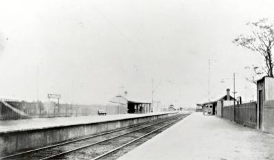 Parkdale Railway Station on Parkers Road [Picture].