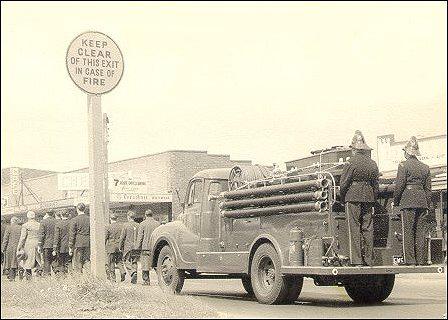 Fireman’s funeral, Edithvale [picture].