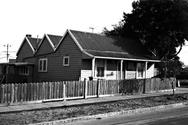Home of George Allnutt early pioneer of Cheltenham, on the corner of Gardenia Cres and Centre Dandenong Road [picture].
