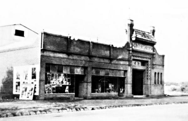 Winter Garden Parkers Road Parkdale, local picture theatre 1930 [picture].