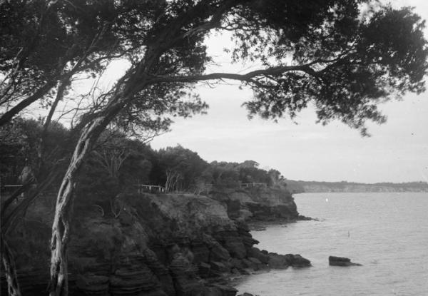Beaumaris Cliffs, 1912.