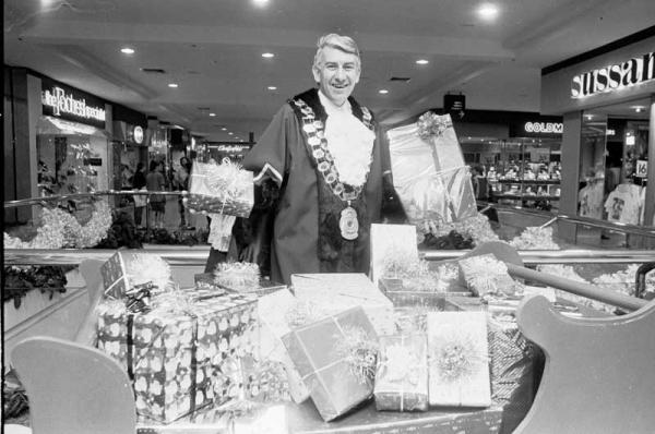 Cr Ron Brownlees urging people to donate toys to Christmas Appeal 1988 [picture].