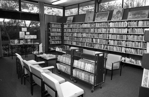 Chelsea Library, December 1987 [picture].